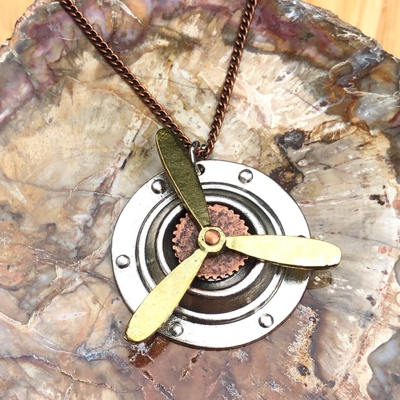 18” Necklace with Propeller pendant - Picture 1 of 1